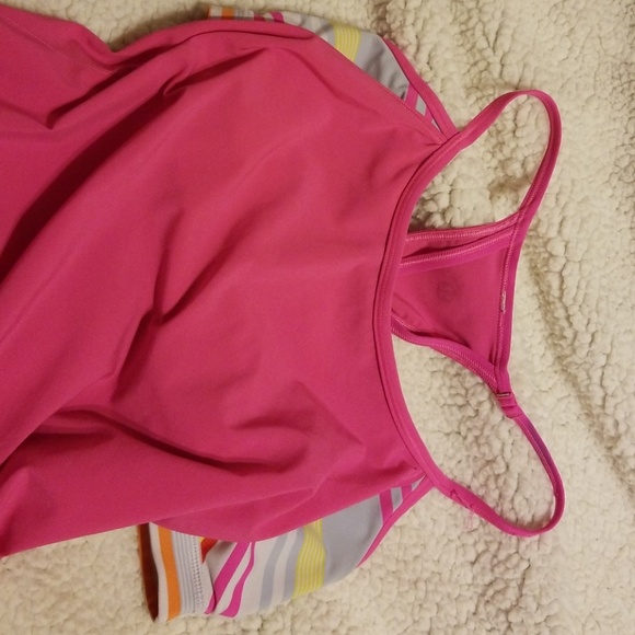 Lululemon running tank with built in bra - Picture 2 of 5